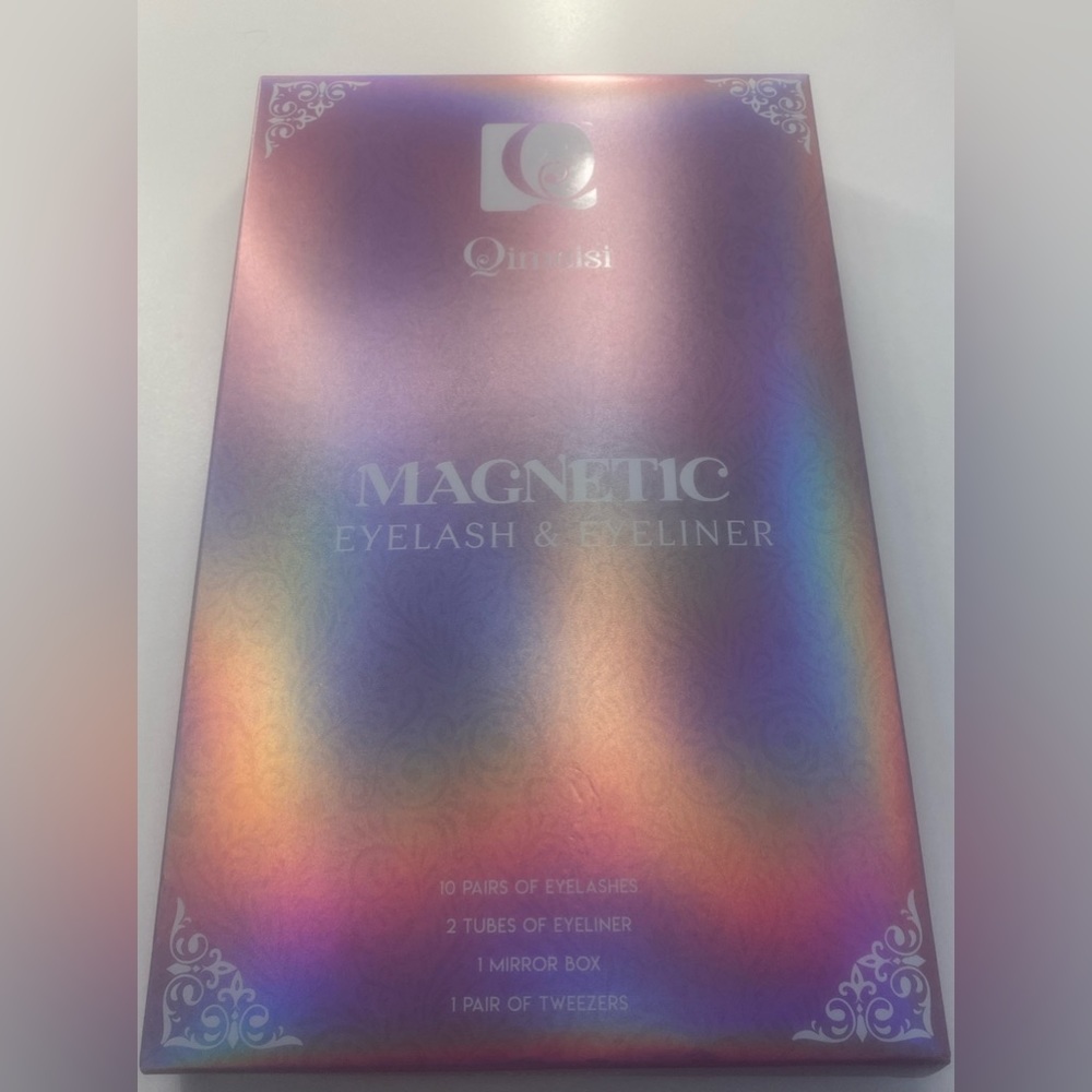 Qimeisi magnetic eyelash & eyeliner kit